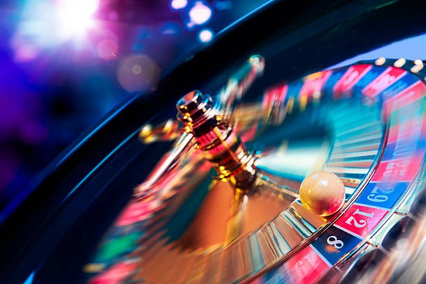 joni toto live blackjack table with dealer and real cards